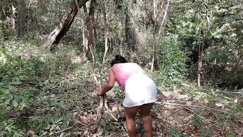 Marys: Aku diikat dan dientot sama pemilik rumah di luar ruangan