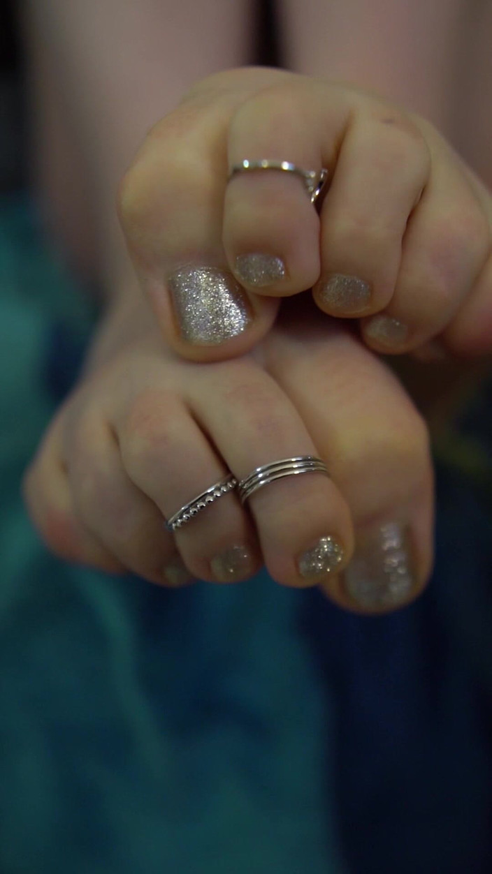 AcrylicCloud: 享受可爱的波兰人和大量精油的可爱特写