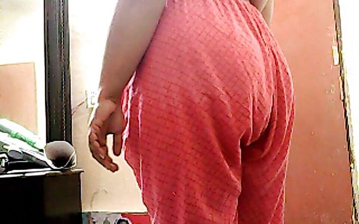 Bbw big aunty: Long Group Call Naughtybiogee Aunty Undress and Playing with Boobs