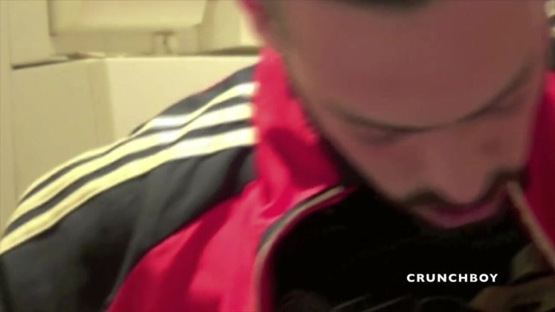 Sneaker gay: Muslce boy humliation by feet arab domination