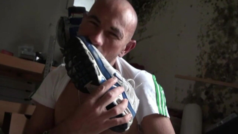 Sneaker gay: Sneaker submission with scally boy