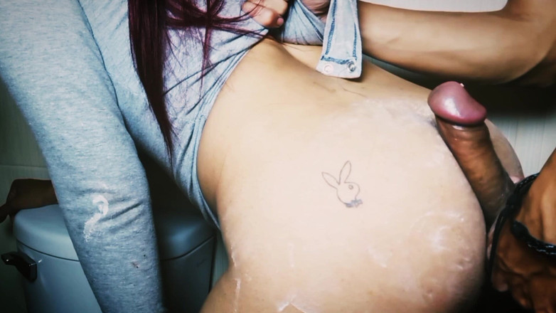 John Deivys: Le mie flirtante notti segrete mili con il mio migliore...