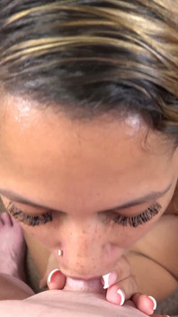 Honey hart succhia il cazzo all'audizione porno