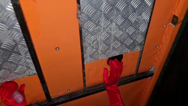 NubeBukkake: ग्लोरीहोल क्रिसमस गैंगबैंग