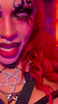 Nuovo video vampiro lanciato oggi!!