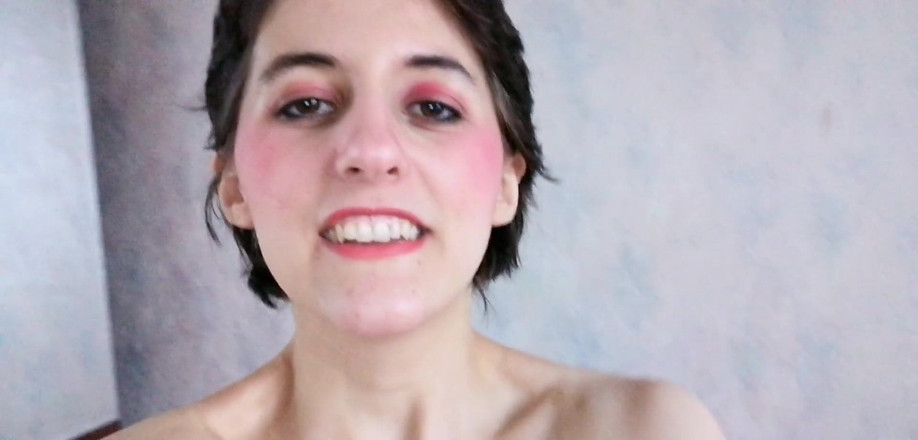 The Antichristrix: Permainan peran sama cewek raksasa