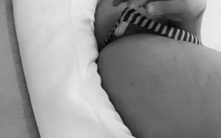 Alanjustin: Nadržený Sám gay chlapec doma