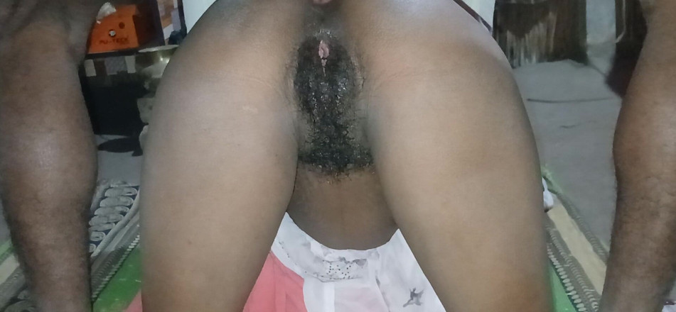 MuzZ-K: Desi Village Bhabhi Ko Doggy Style Mein Jamkar Choda - Tight...