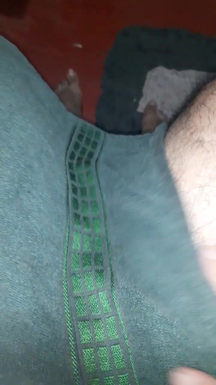 Soni Deo: Хлопець показує свій член