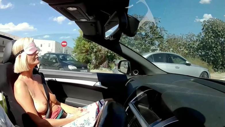 Titty Tuesday 4U: Titty Tuesday - Public Flashing