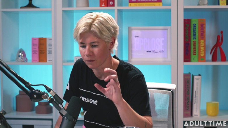 Adult Time Podcast: Lilly Bell Exhibitionism, Sexting, &amp; Empowerment | the Adult Time Podcast