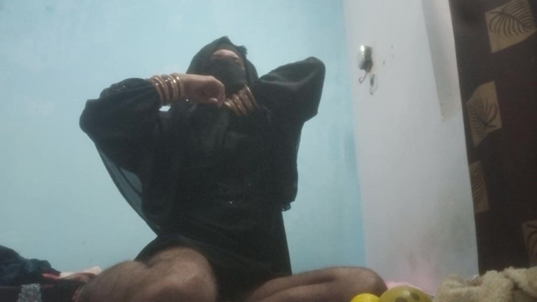 Urvashipatil123: Indian crossdresser sexy video silk naqAb