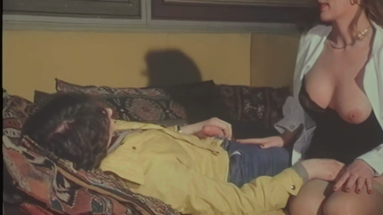 Inthe MILF room: Sex Therapy for Limp Dicks: the Doctor Sucks Him off...