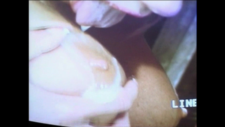 Hard Accademy: Une salope excitée prend une bite monstrueuse sans capote