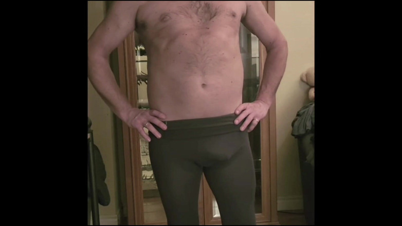 NiceBum2: Туга молода пухирчаста дупа з уповільненим камшотом