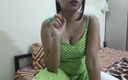 Saara Bhabhi: Une Indienne se fait baiser par son prof, vidéo maison...