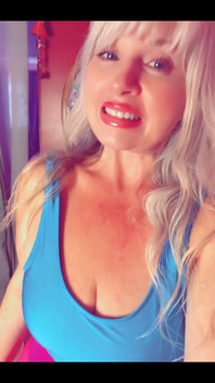 Rival Twinsters Filming Behind the Scenes