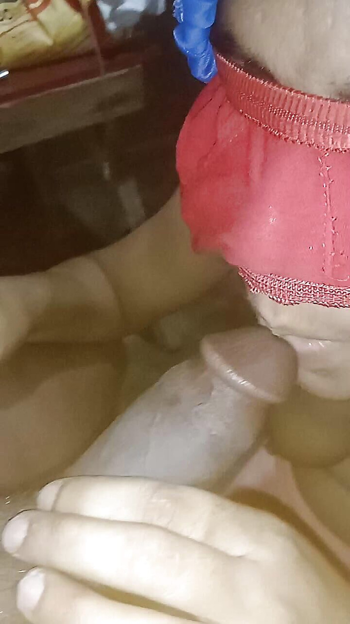 Abu said: アブは私にフェラチオをさせろと言った