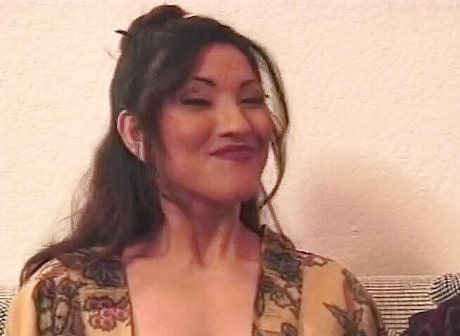 Happy Ending: Брюнетку отдолбил татуированные чувак