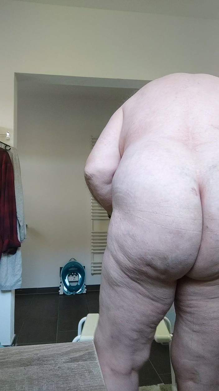 Karlchengeil: 早上的性感皮肤护理