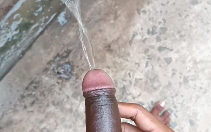 Wild Stud: Risky Outdoor Pissing by An Indian Boy