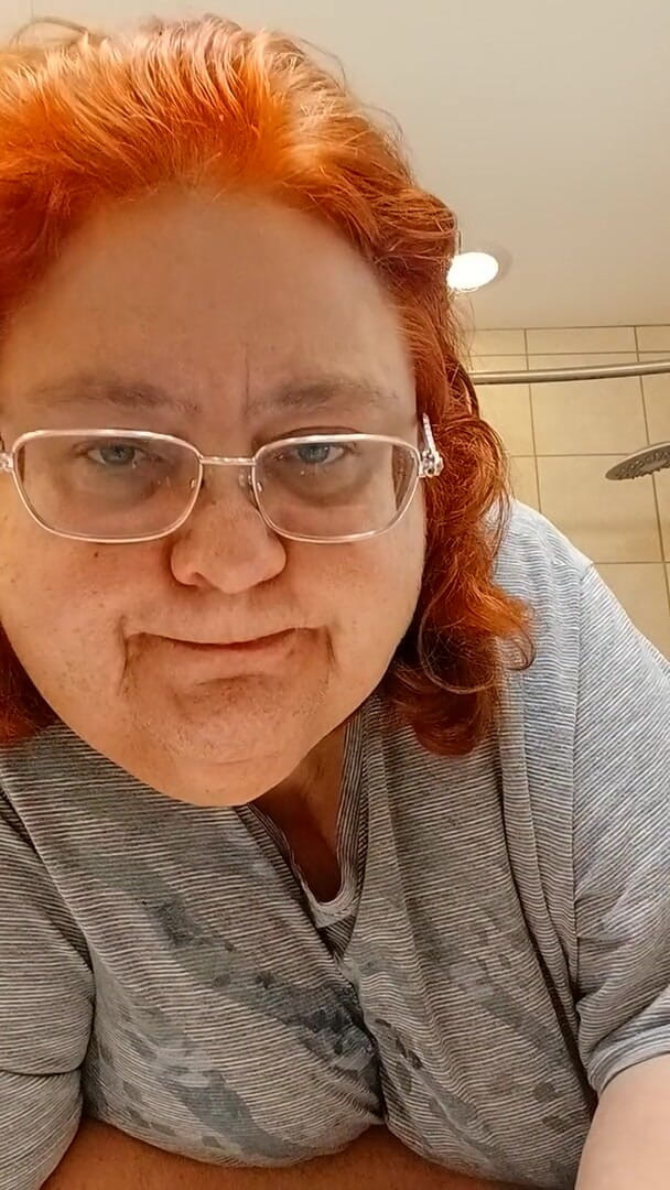BBW nurse Vicki adventures with friends: Ate Too Much and Nose a Mess