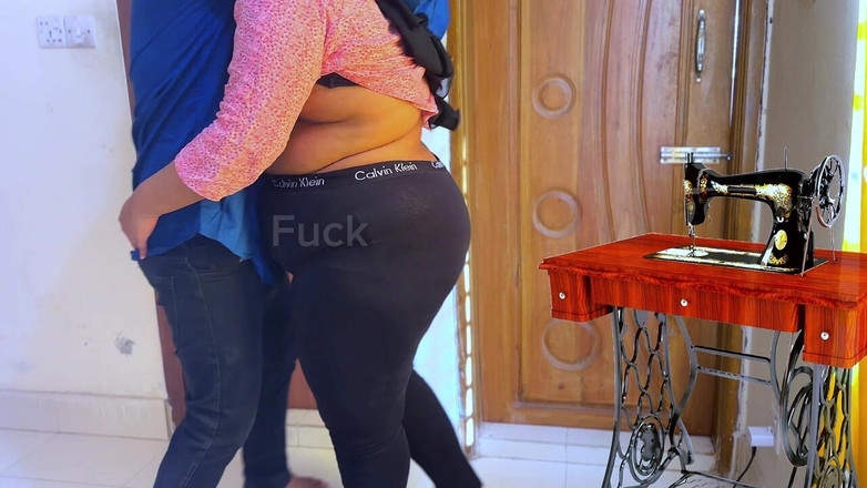 Aria Mia: La sarta &amp; la bbw bollente cliente scopa in negozio