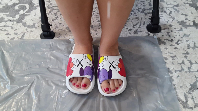 Adele Amber: SALIVĂ PE PICIOARE