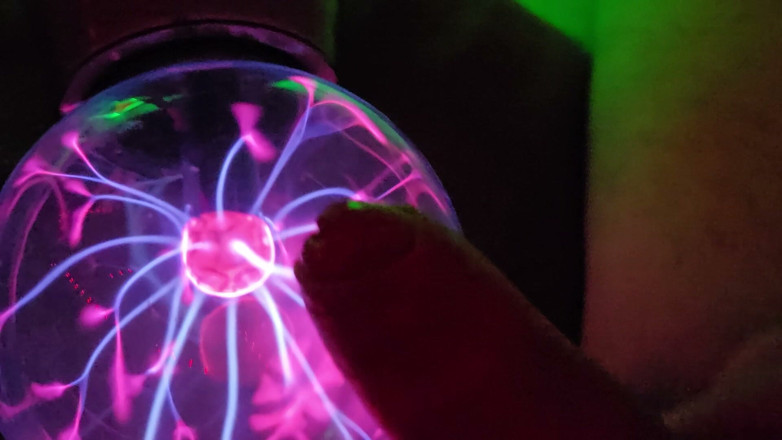Onwdomu3: Macro și Electric Ball pe pula mea