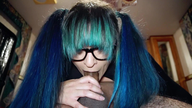 VickyVixen: Goth Brat Sucks You Dry