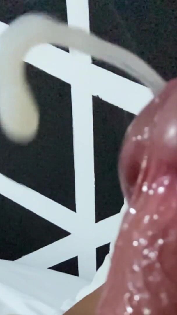 Latin mature king: Mucho Semen Con Gran Verga