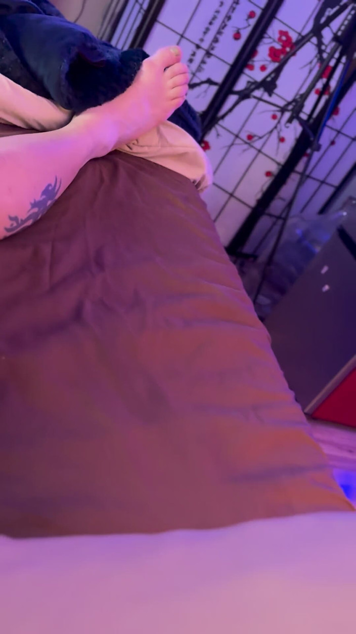 Livin life: Short Long Hair Sexy Latina Loves to Deepthroat
