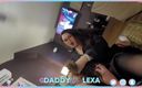 DaddyandLexa: Travesti monta a pelo masculino usando un asiento de sexo...