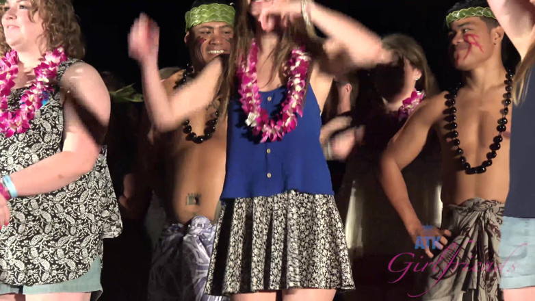 ATK Fans (Girlfriends): Jillian Janson ile Hawaii'de sanal tatil bölüm 6