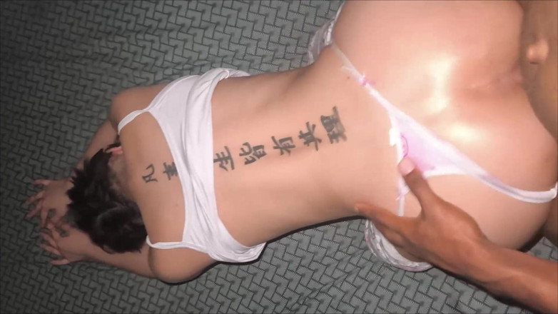 soylekiary: Me Cogí a Mi Caliente Hermanastra Mientras Hacía Fitness