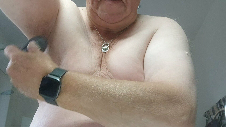 Karlchengeil: ¡Amo mis tetas y pezones!