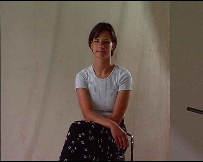 Deutsche Frauen: Idealna niemiecka nastolatka pokazuje swoją bieliznę na castingu