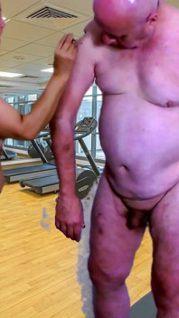 Geschoren in de sportschool met Garabas en Olpr