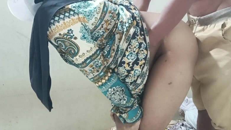 Rania: Tesettürlü öğretmenin yükselişi