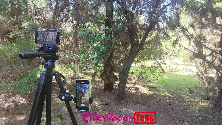 Riderqueen BBW Step Mom Latina Ebony: Riderqueen lagi sendirian di luar ruangan, video untuk penggemar