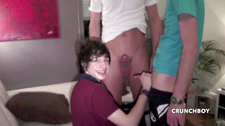 FRENCH AMATORS SEXTAPES: सेक्सी ट्विंक की मुठ्ठी घुसाने के लिए 2 टॉप्स से चुदाई