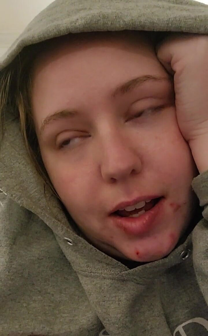 KinkyKatie: Я ненавижу отменять, но принцесса чувствует себя совершенно ужасно сегодня вечером