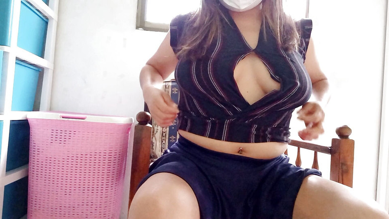 Martin13: 自家製ポルノ、巨乳コロンビア人が彼女とセックスして妊娠させたい義理の兄弟のために裸にストリップします