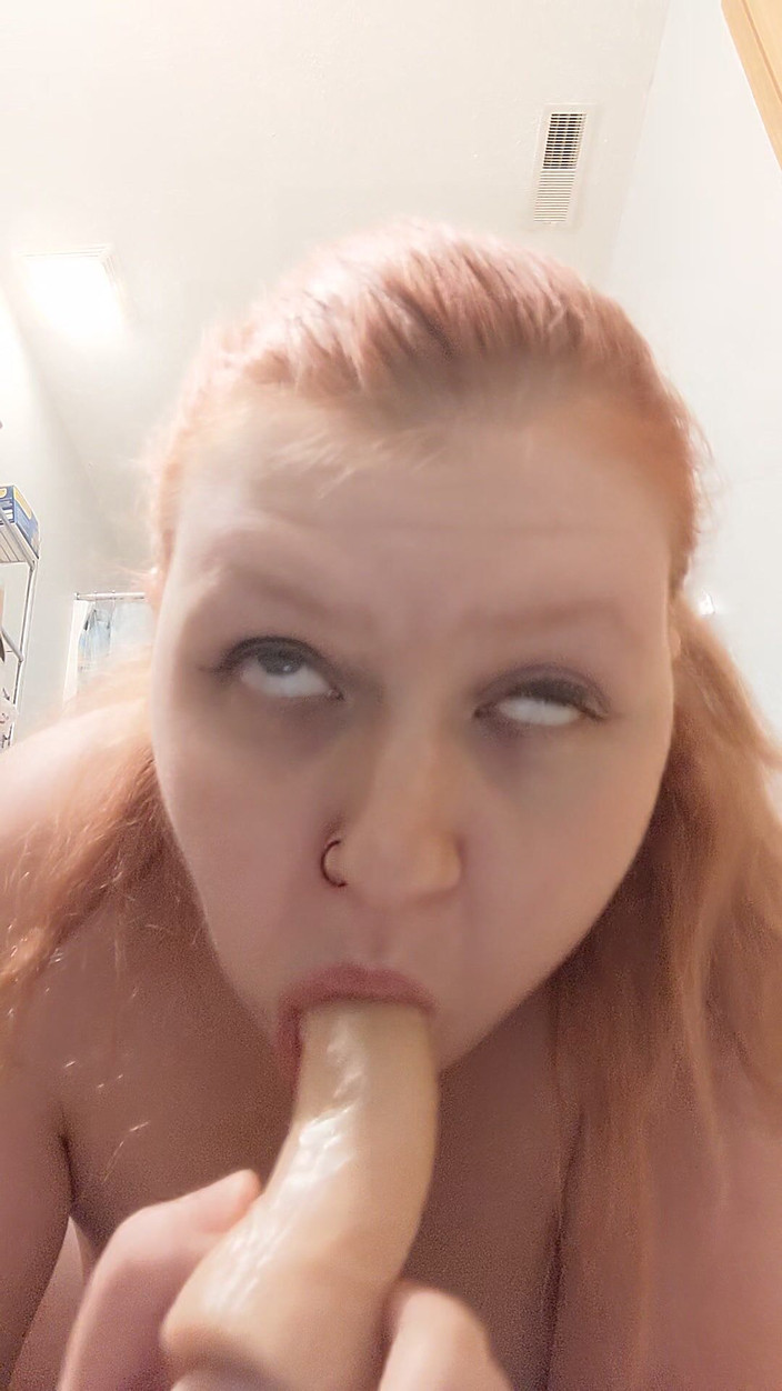 Sin Spice by Sophia Sinclair and Jasper Spice: Personalizado madrastra chupando polla