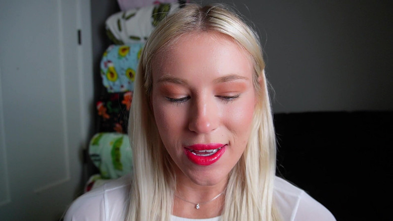 Keeks3005: Ciuman lipstik merah