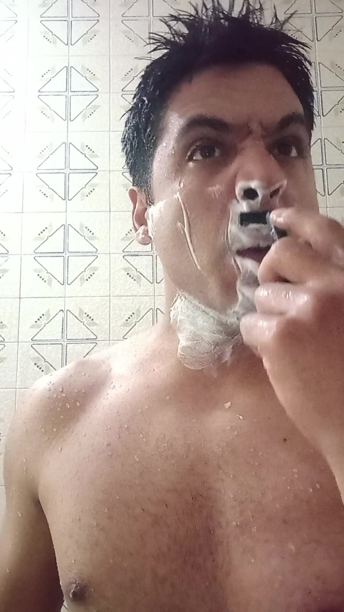 Guss: A Moreno Guy Alone in the Bathroom