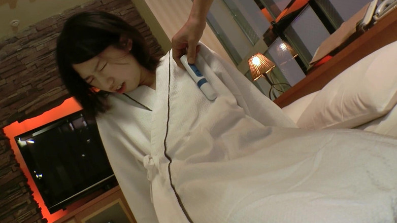 JAPAN IN LOVE: Beau Prsatá asijská scéna-1 krásná štíhlá Asiatka Miiko Hiiragi ošukaná a...