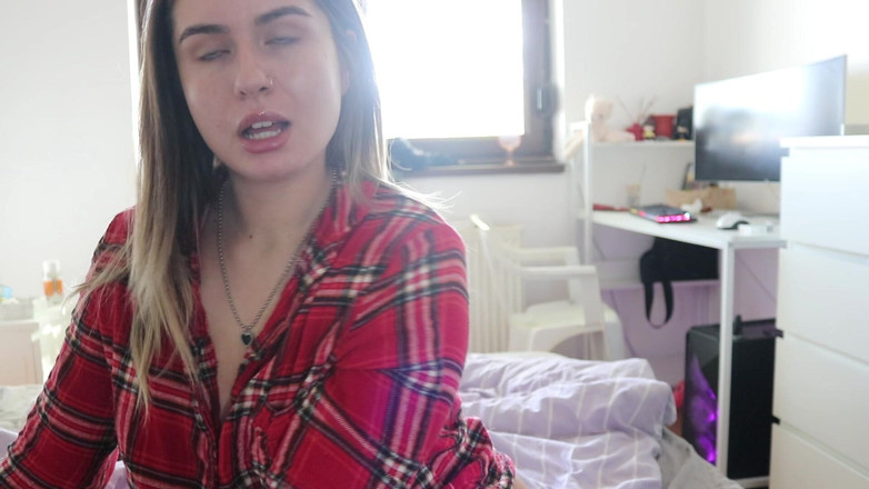 NipsAndStrips: 알몸의 화장실 JOI