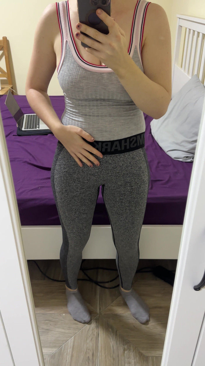 SweetLucy96: 素晴らしいボディとぴったりとしたレギンス