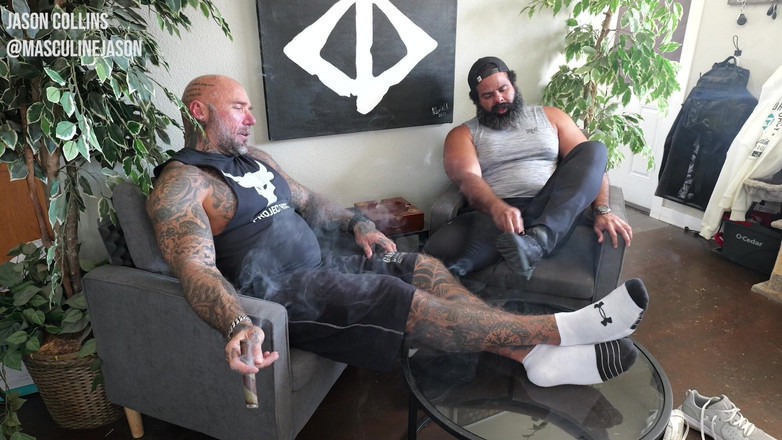 MasculineJason - Jason Collins: Oscar Bear ile ayak ibadeti ve puro sigara içme